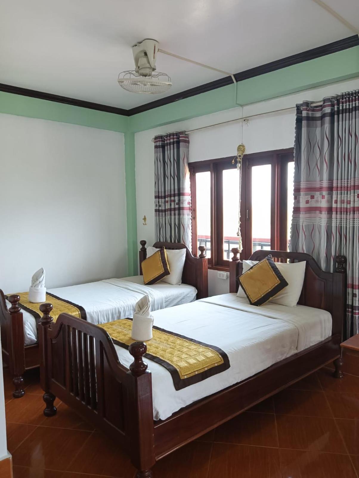 Bountang Riverside Hotel Vang Vieng Exterior photo